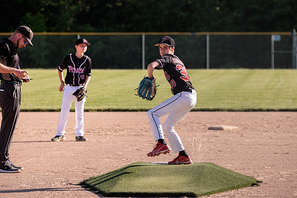 2022.05.16 Pirates Vs. Show2075