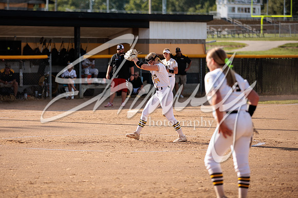 2022.09.01 FHS Softball Vs. Marshall1871