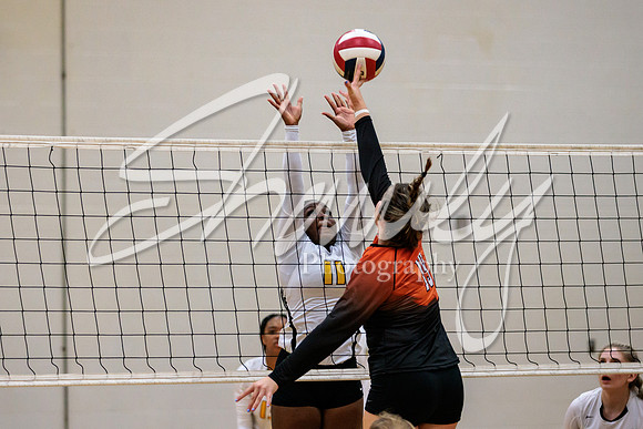 2022.09.13 FHS Volleyball Vs. Kirksville0642