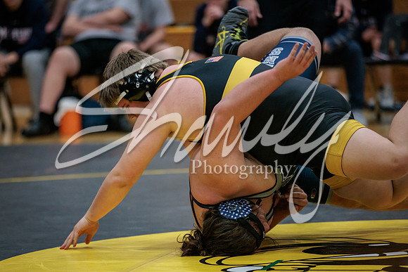 2022.01.25 FHS Wrestling Quad04849