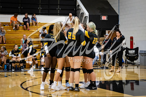2020.09.08 FHS Volleyball Vs. N. Callaway00556