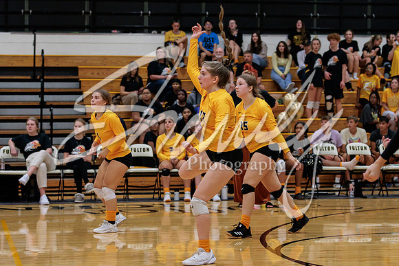 2022.09.19 FHS Volleyball Vs. Mexico0917