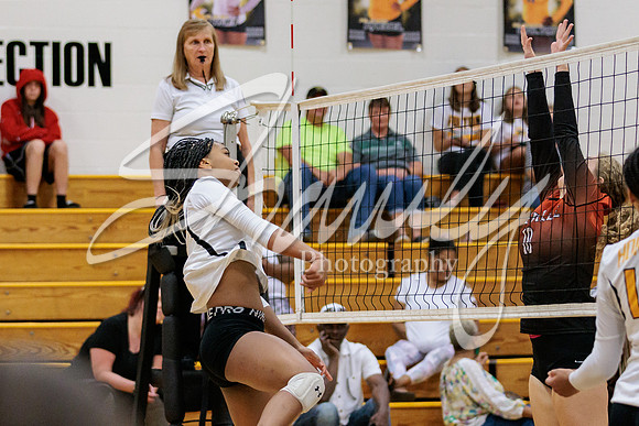 2022.09.13 FHS Volleyball Vs. Kirksville0762