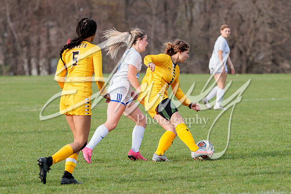 2022.04.12 FHS Girls Soccer Vs. Moberly0139