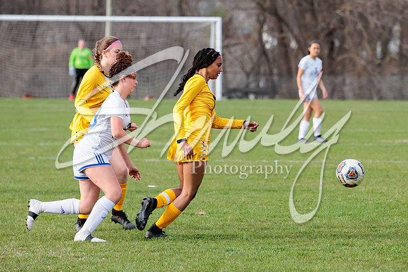 2022.04.12 FHS Girls Soccer Vs. Moberly0094