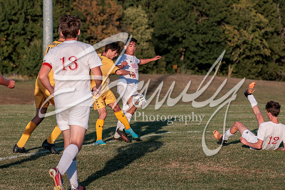 2022.09.27 FHS Soccer Vs. Moberly2473