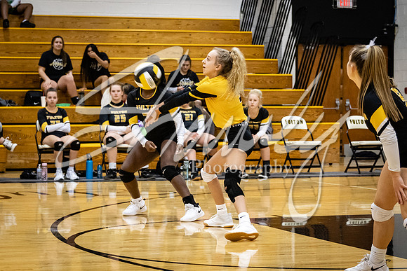 2020.09.29 FHS Volleyball Vs. Hannibal_00151