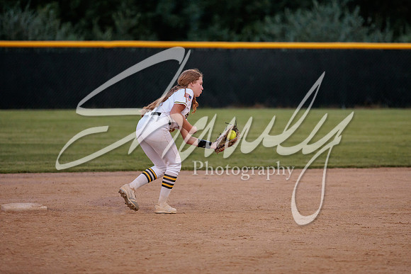 2022.09.01 FHS Softball Vs. Marshall3019