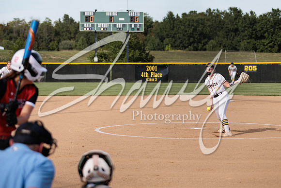 2022.09.01 FHS Softball Vs. Marshall1740
