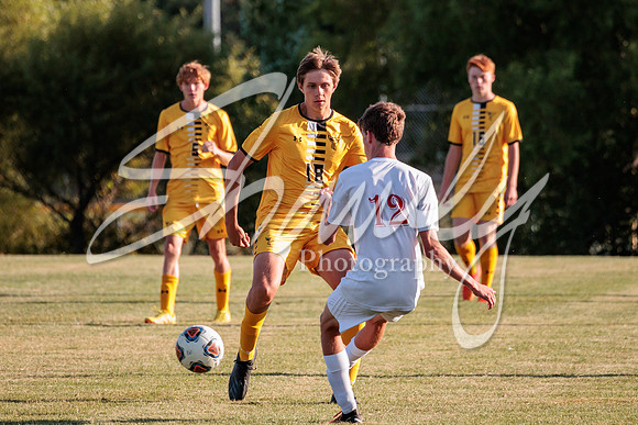 2022.09.27 FHS Soccer Vs. Moberly0105