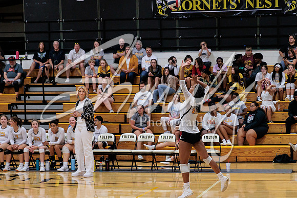 2022.09.13 FHS Volleyball Vs. Kirksville0011