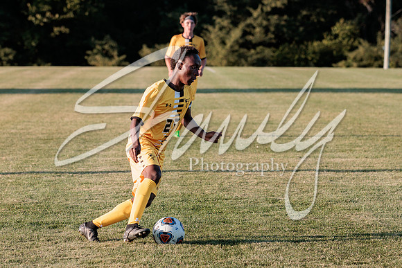 2022.09.27 FHS Soccer Vs. Moberly2051