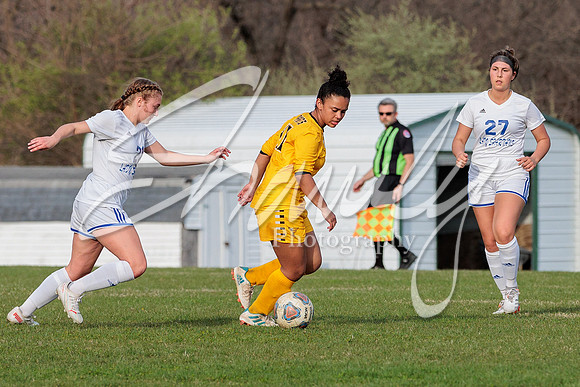 2022.04.12 FHS Girls Soccer Vs. Moberly0249