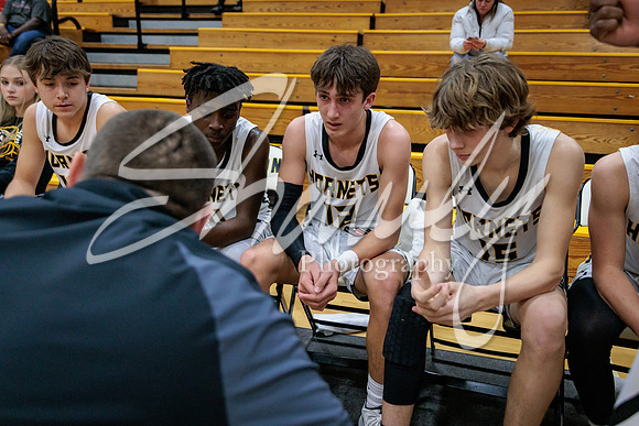 2022.01.17 FHS Basketball Vs. Eldonl02461