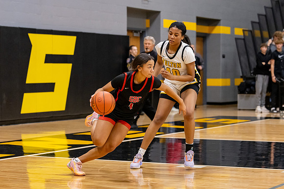 2024.11.22 FHS Basketball Vs. S. Boone00469