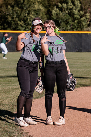 2022.09.26 FHS Softball Vs. N. Callaway0851