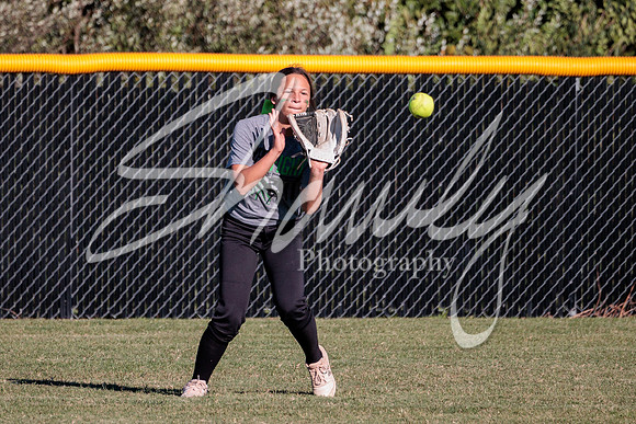 2022.09.26 FHS Softball Vs. N. Callaway0223