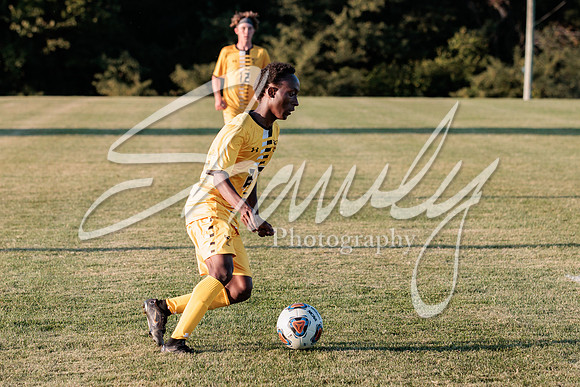 2022.09.27 FHS Soccer Vs. Moberly2052