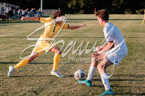 2022.09.27 FHS Soccer Vs. Moberly2322