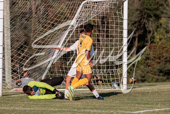 2022.09.27 FHS Soccer Vs. Moberly1585