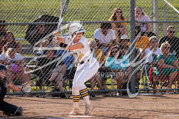 2022.09.01 FHS Softball Vs. Marshall0524