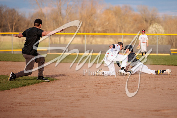2022.04.05 FHS Baseball Vs. Marshall2407