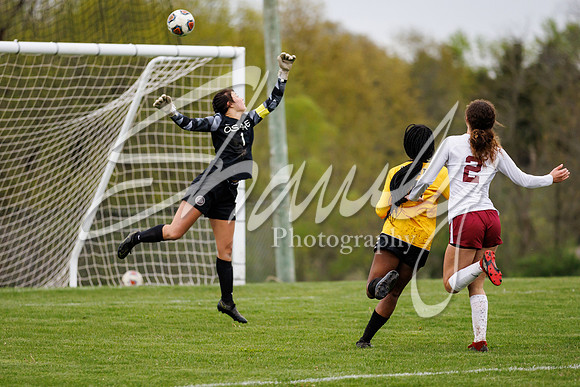 2022.05.03 FHS Girls Soccer Vs. Osage1701