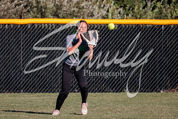 2022.09.26 FHS Softball Vs. N. Callaway0224