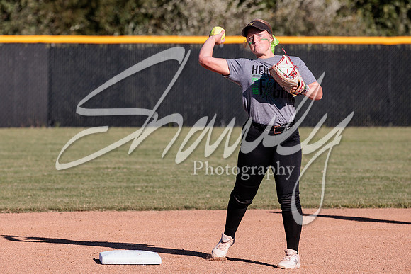 2022.09.26 FHS Softball Vs. N. Callaway0899