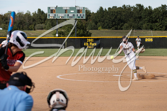 2022.09.01 FHS Softball Vs. Marshall1742