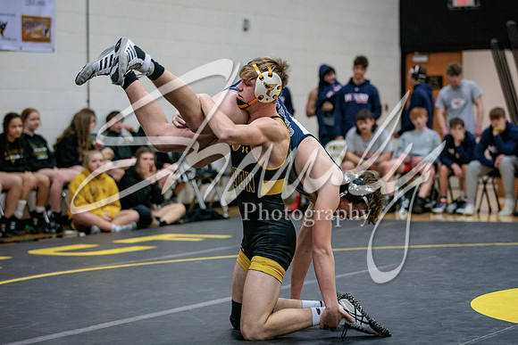 2022.01.25 FHS Wrestling Quad04073