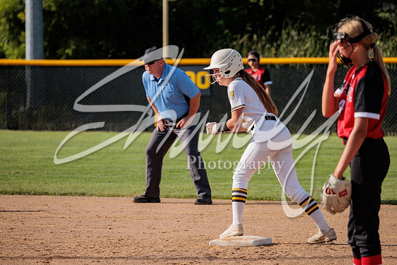 2022.09.01 FHS Softball Vs. Marshall0244