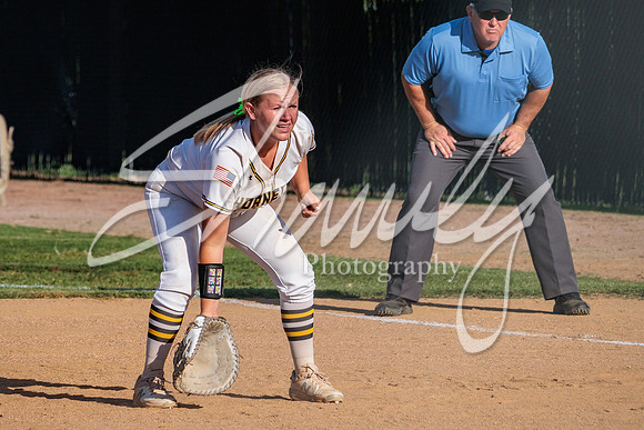 2022.09.01 FHS Softball Vs. Marshall0733