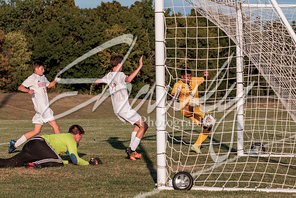 2022.09.27 FHS Soccer Vs. Moberly2106